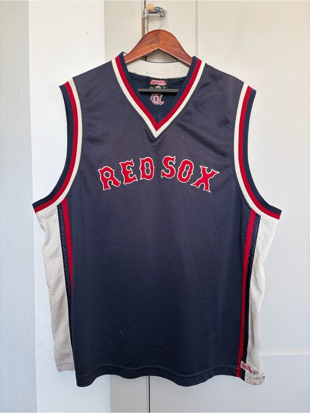 VINTAGE BOSTON RED SOX BASKETBALL JERSEY NAVY MEN’S LARGE